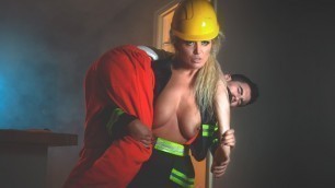 Female Firefighter Rebecca Jane Smyth Saves Him From The Fire