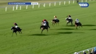 Irish Jockey Shags Entire Race at Huntington