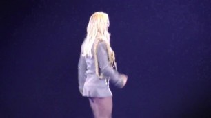 Britney Spears - Hot as Ice & Boys (The Circus Starring Tour, Boston)