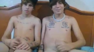 Teen Skater Boys Jerk off together on Bed