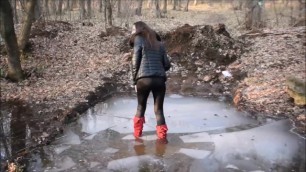 Girl Love Play in Mud and Water Whit her HH Red Boots