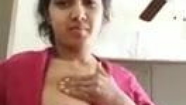 Indian married women showing big boobs and pussy