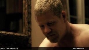 actor Michael Cudlitz shows off his nude muscle body