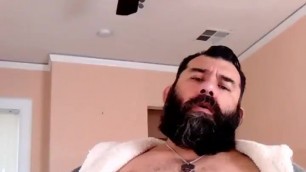 Bearded Bear plays with his nipples and cums