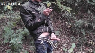 Minhu-Jerk In Forest